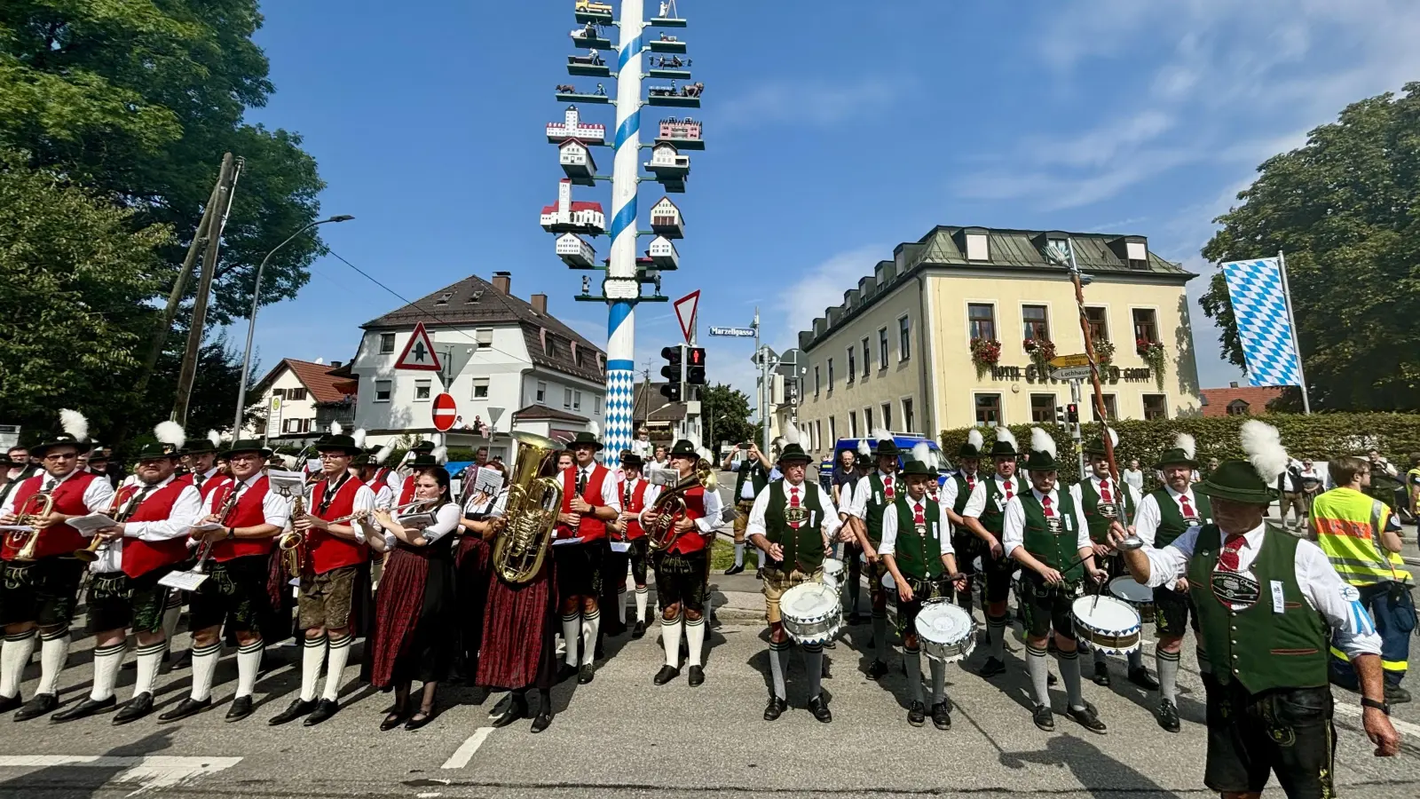 Im Jahr 2024 feierten die Aubinger 130 Jahre Männergesangsverein. In diesem Jahr feiern sie 75 Jahre Aubinger Maibaum.  (Foto: Ulrike Seiffert)