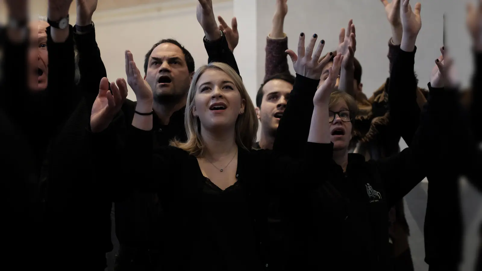 Die Geschichte, die Texte, die Stimmen, die Inszenierung - die emotionsgeladene Aufführung macht all dies zu einem Gesamtkunstwerk. (Foto: Judit Ledermann)