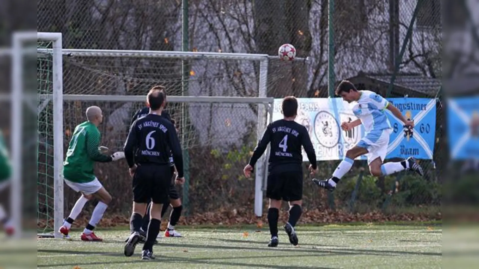 Hübsch anzuschauen, doch ohne Torerfolg: Sechzigs A-Klassen-Team.  (Foto: A. Wild)