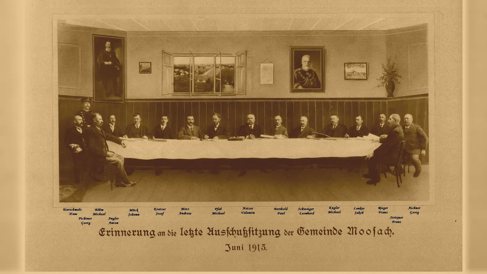 Eine Aufnahme von der letzten Sitzung des Moosacher Gemeindeausschusses vor der Eingemeindung nach München im Jahr 1913. (Foto: Geschichtsverein Moosach)
