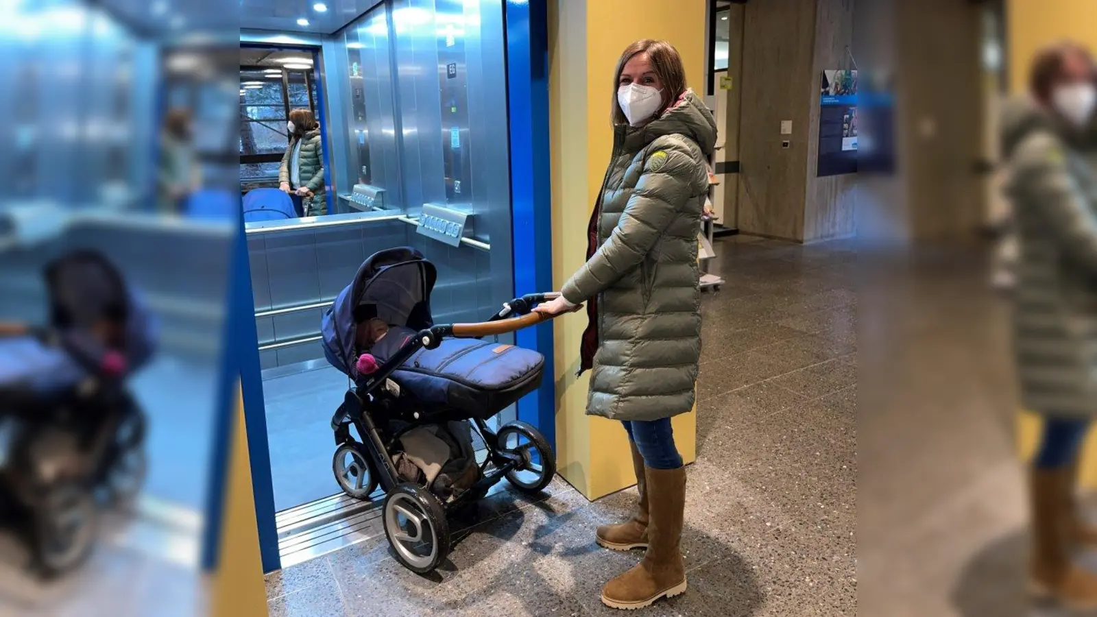 Die Gräfelfingerin Veronica Weiglein freut sich über den umgebauten Aufzug, da der Kinderwagen nun problemlos befördert werden kann. (Foto: Birgit Doll)