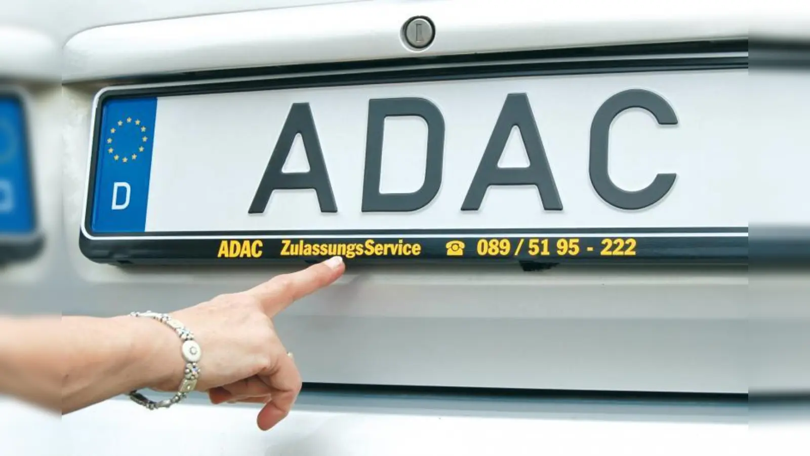 Schnell, bequem und günstig: Der ADAC übernimmt die Fahrzeugzulassung.