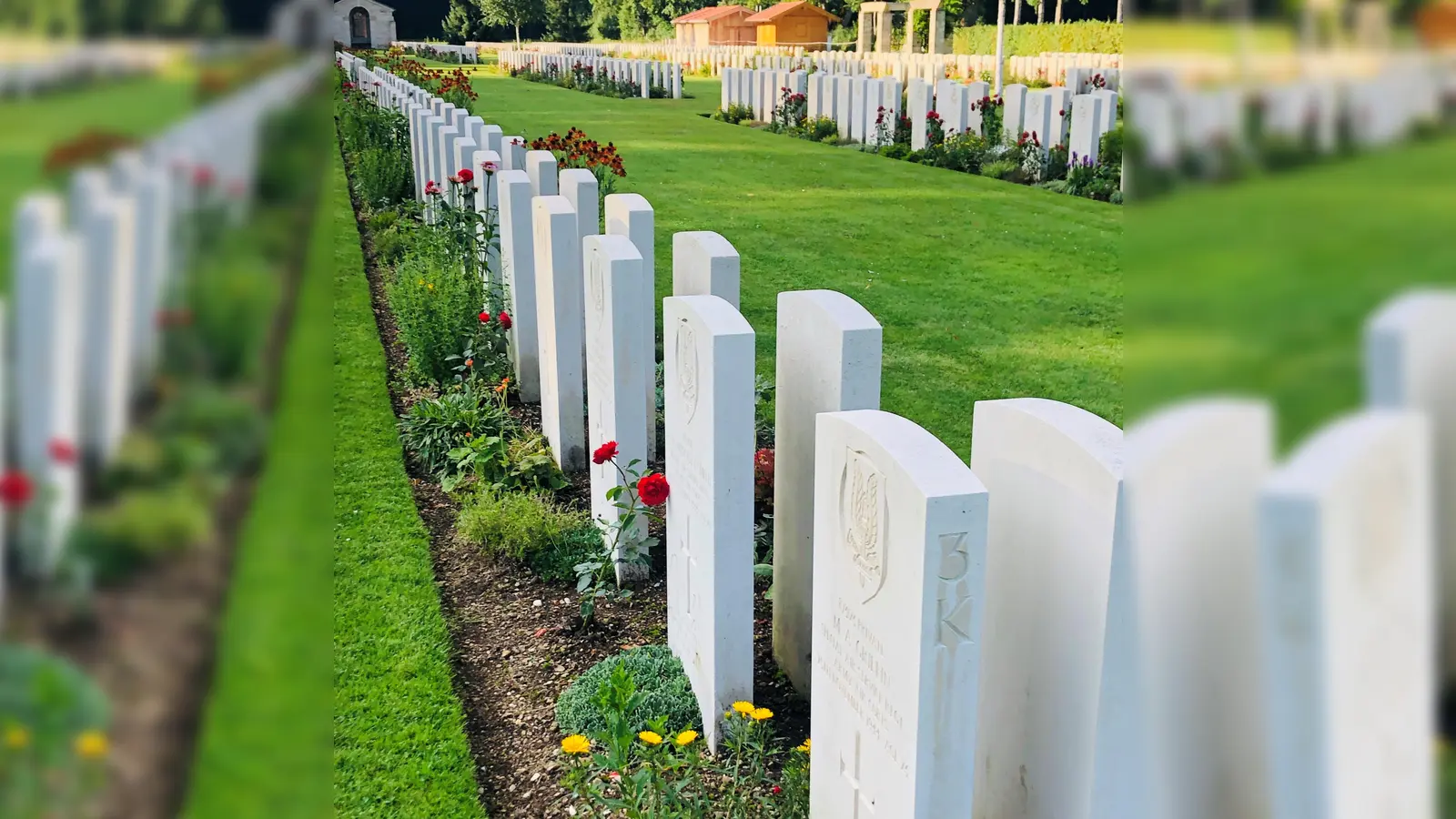 Ein Soldatenfriedhof, vor allem für Angehörige der Royal Airforce befindet sich in Dürnhaar bei Gmund am Tegernsee. Hier fanden über 2.600 Soldaten ihre letzte Ruhestätte. (Foto: hw)
