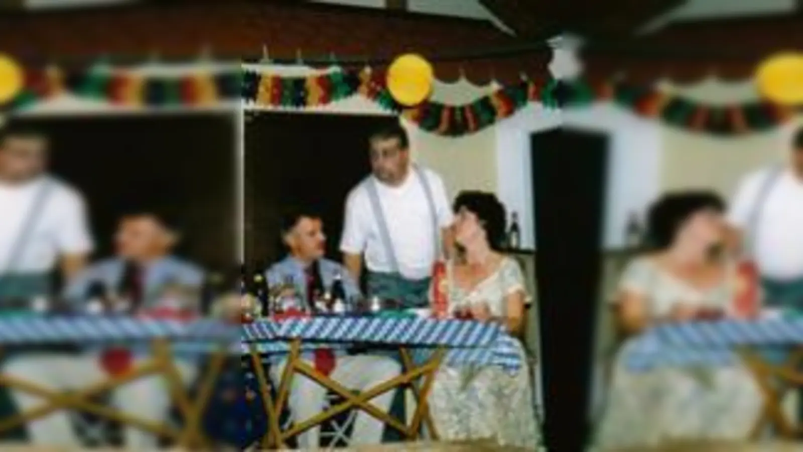 Die lieben Nachbarn: »Zoff übern Zaun« spielte das Theaterbrettl St. Klara im vergangenen Jahr.	  (Foto: VA)