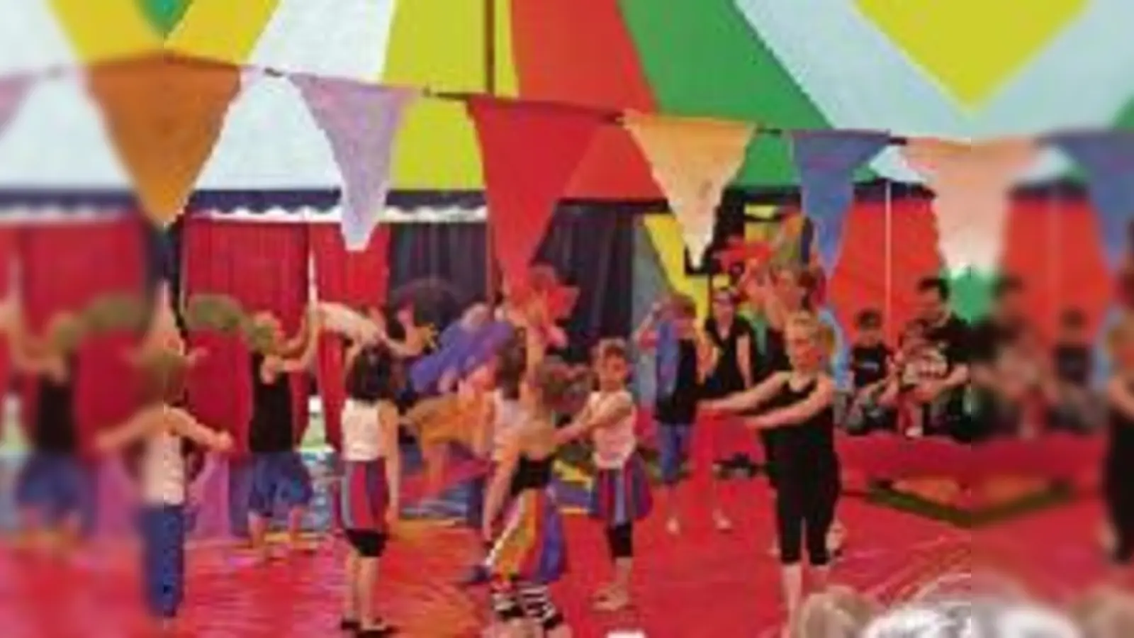 Wer will, kann innerhalb eines halben Jahres zum echten Zirkuskind werden 	 (Foto: VA)