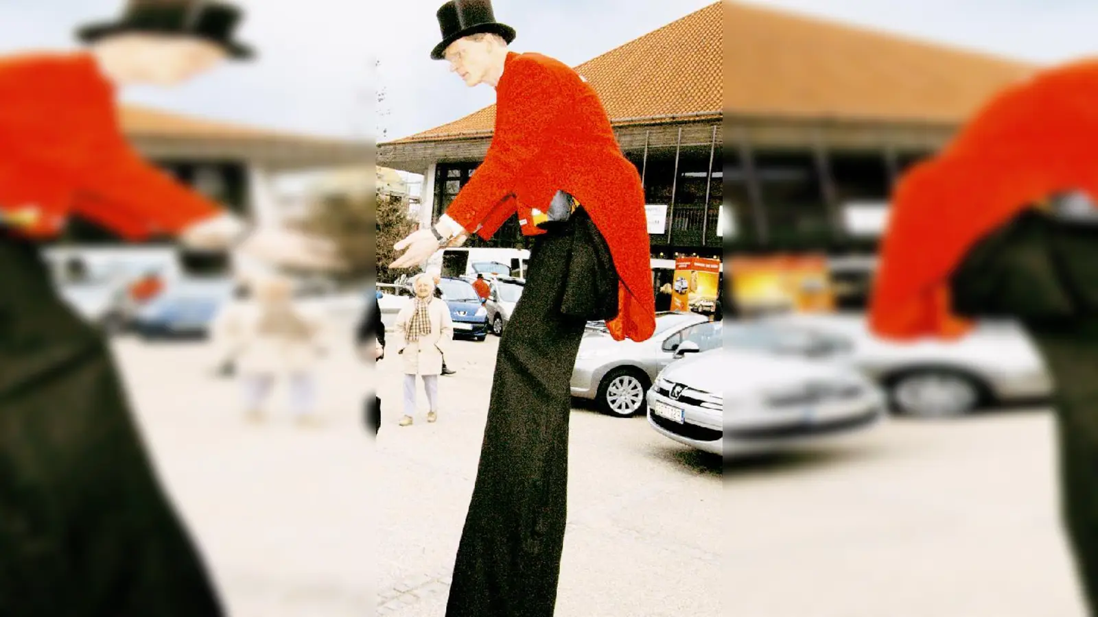 Stelzenläufer, Bockerlbahn und Kinderbasteln sind nur drei Programm-Highlights der Frühjahrsschau der Echinger Fachbetriebe.	 (Foto: ba)