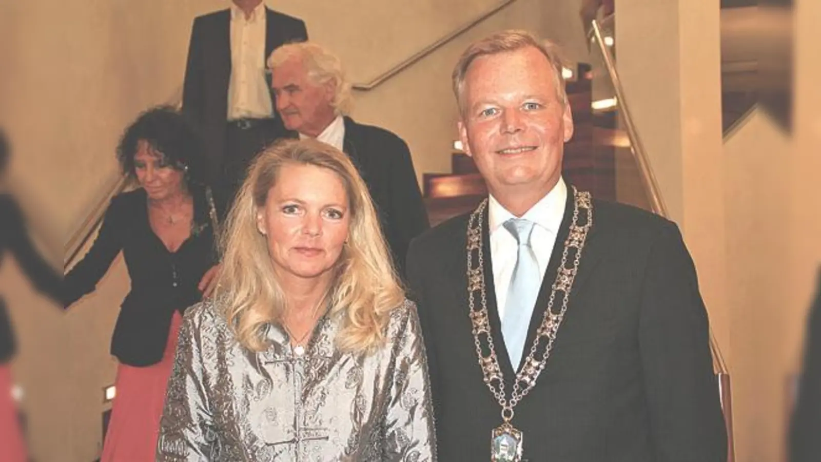 Bürgermeister Jan Neusiedl begrüßte die neue Rektorin des Gymnasiums Birgit Korda.	 (Fotos: hol)