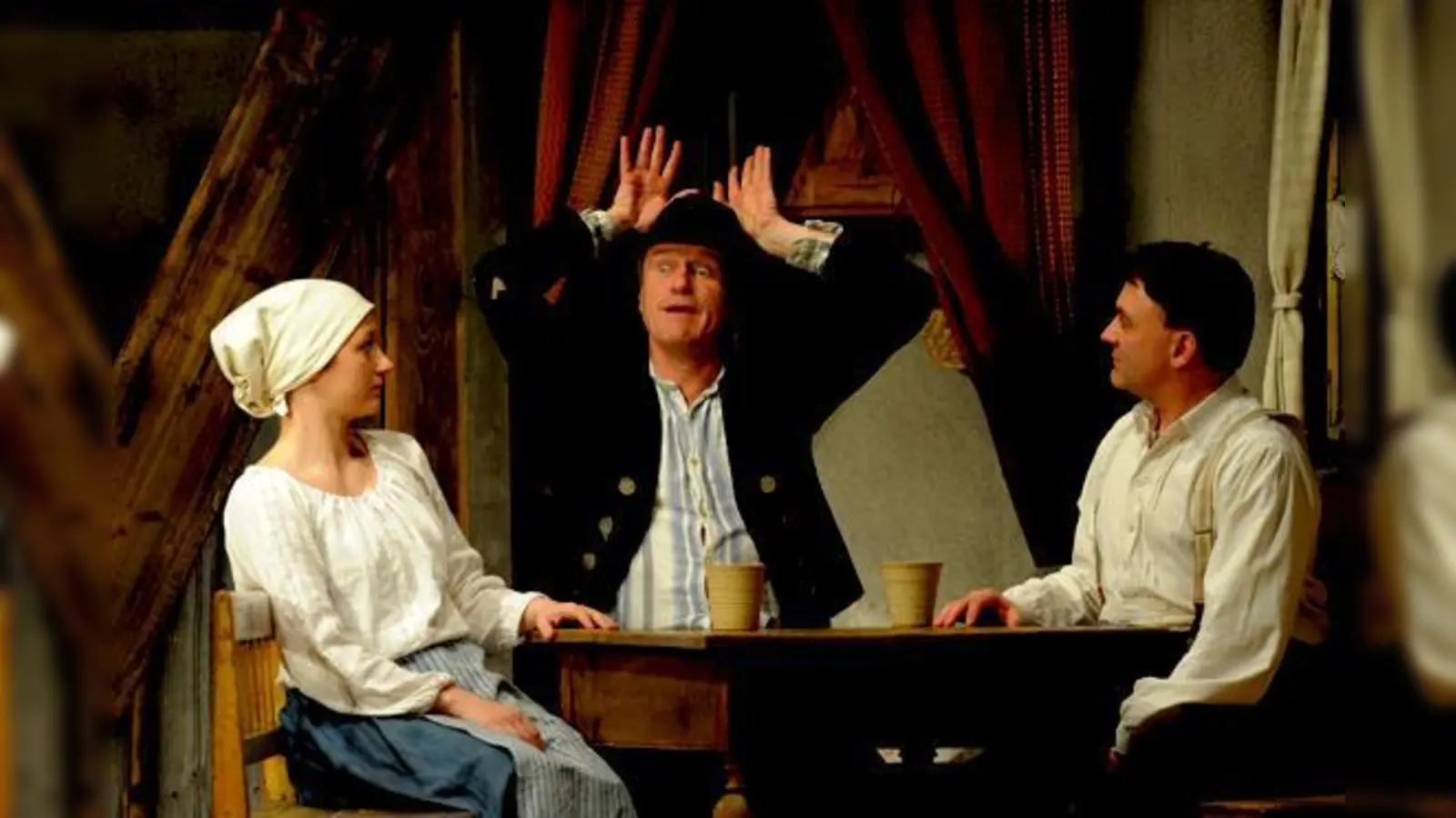 »Da Zeitbscheißer« im Theater Gut Nederling (von links): Simone Steiger, Peter Landstorfer und Andi Löscher.	 (Foto: hf-fotografie.de)