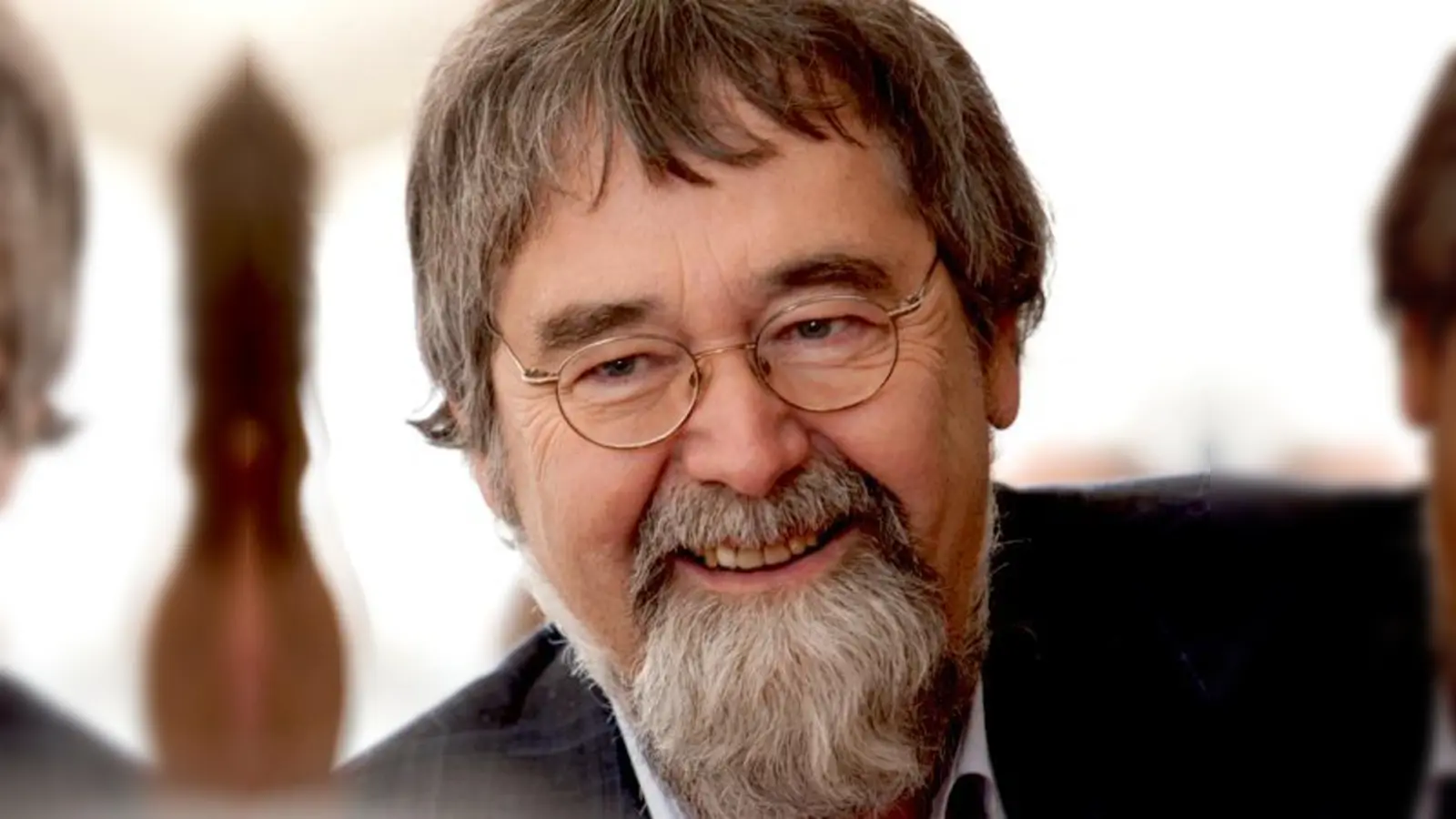 Prof. Dr. Werner Bätzing ist der Experte, wenn es um Fragen über die Alpen geht.	 (Foto: Uli Ertle)