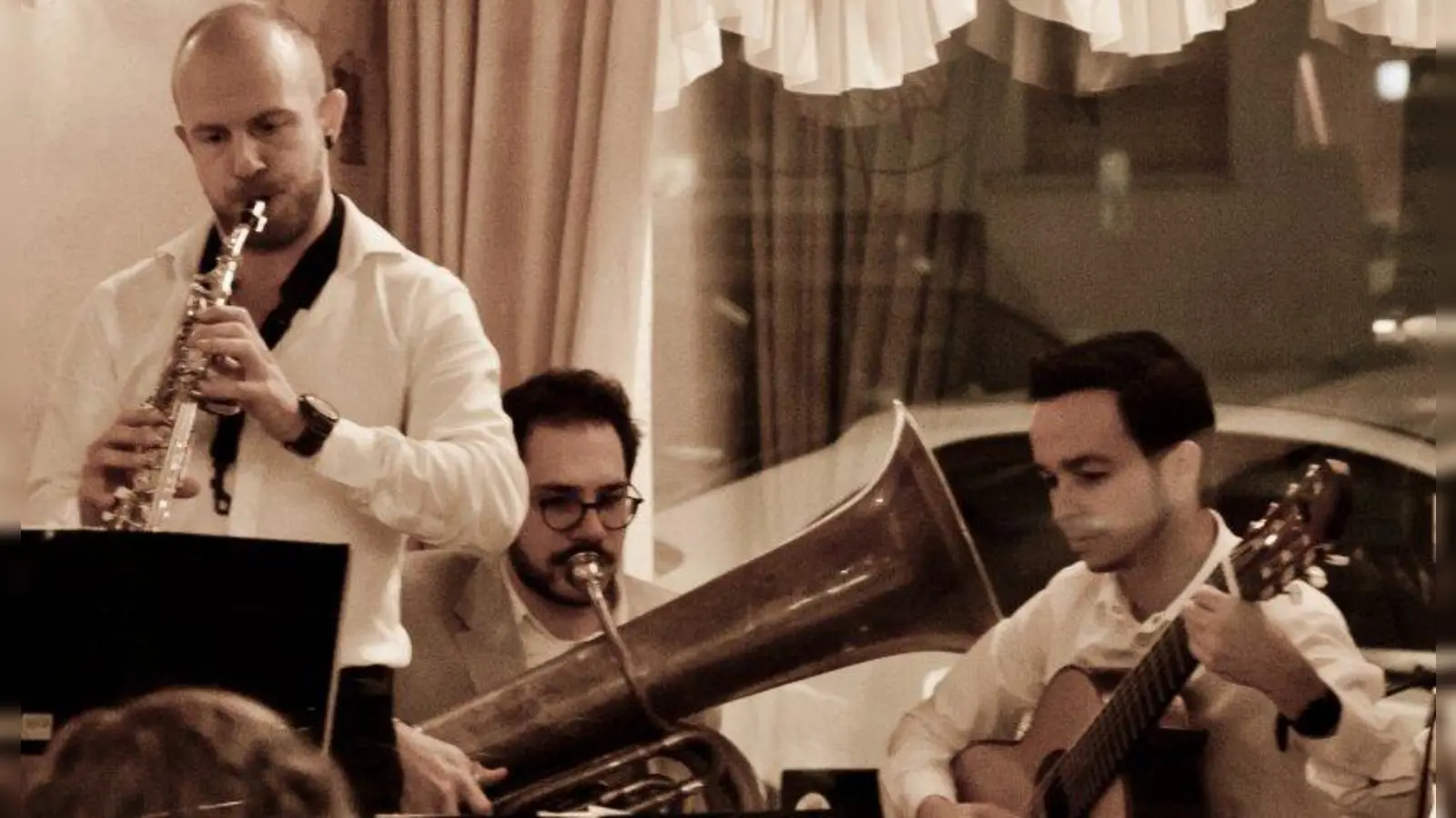 Spielfreude auf hohem Niveau verspricht das Marcio Schuster Trio. (Foto: L. Semmelroggen)