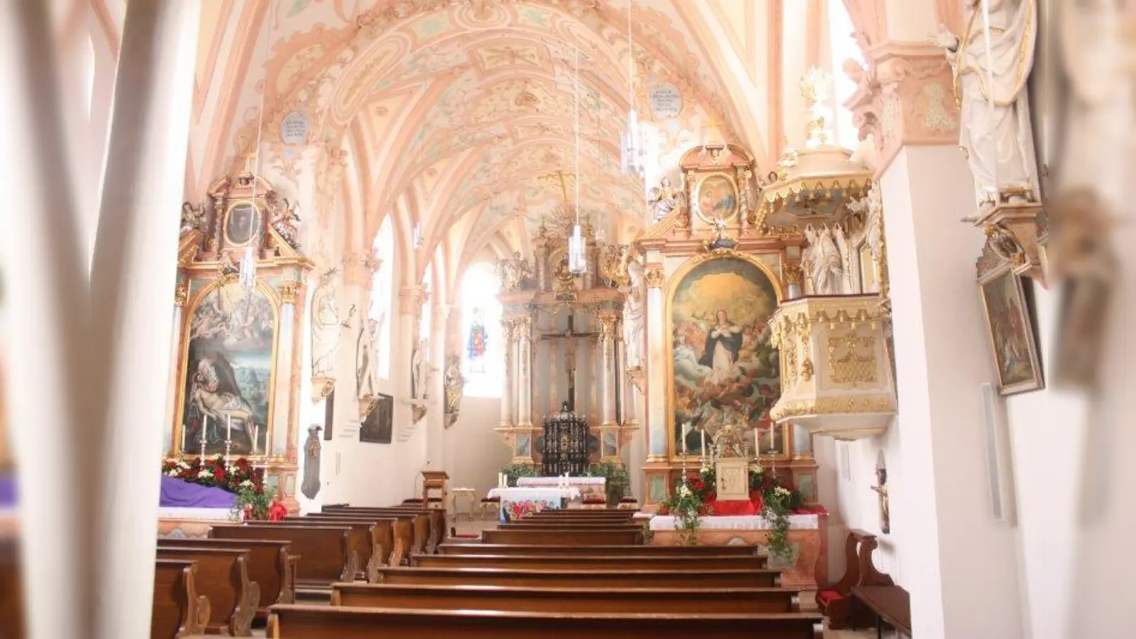 Der Innenraum der Forstenrieder Kirche. (Foto: job)