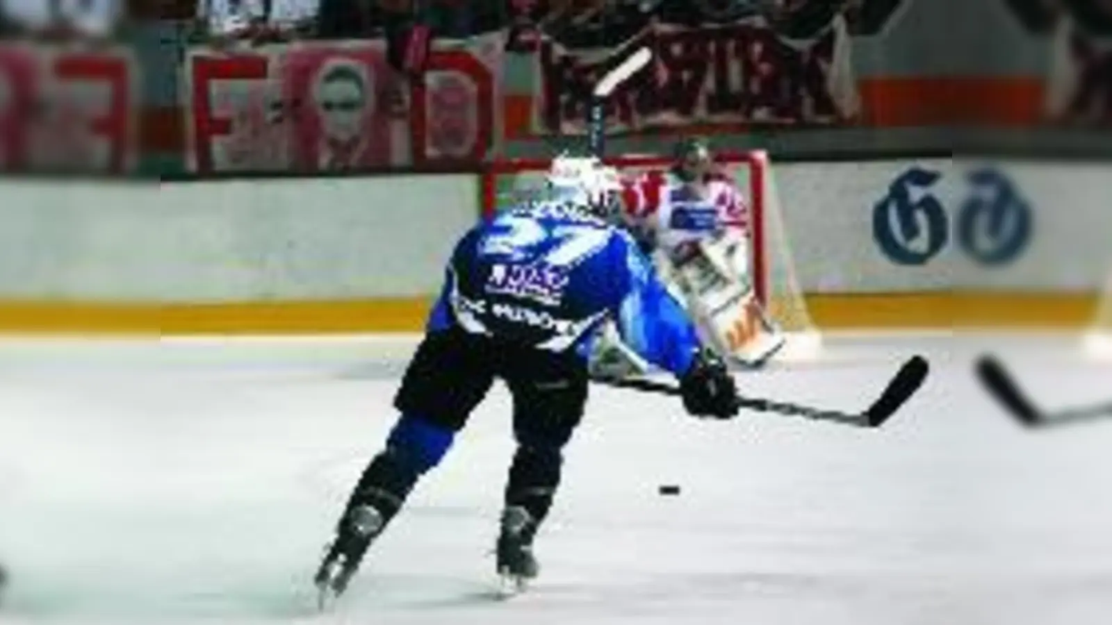 An der Offensive lag's nicht, dass das erste EHC-Bundesligaspiel verloren ging.  (Foto: mh)