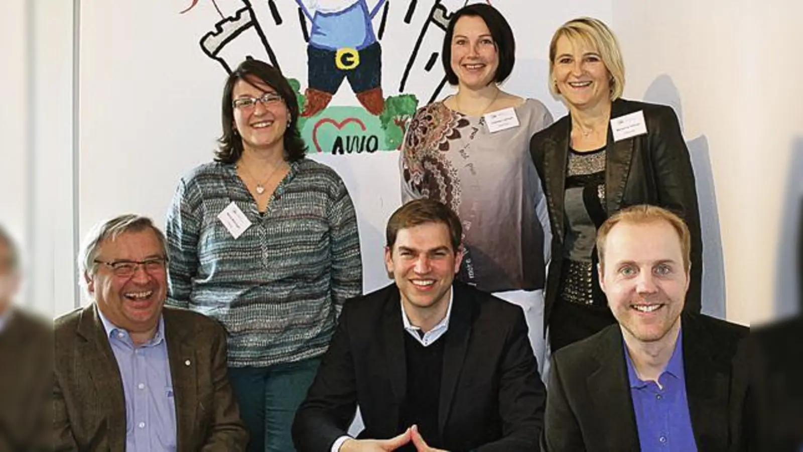 Freuten sich über die Eröffnung der Großtagespflege in Kirchheim (von  (Foto: AWO-Kreisvorsitzender Max Wagmann, Leiterin Maria Wieringer, Bürgermeister Maximilian Böltl, die Tagesmütter Cathleen Lehnert und Marianna Hiltmaier sowie Christin Freund, Leite)