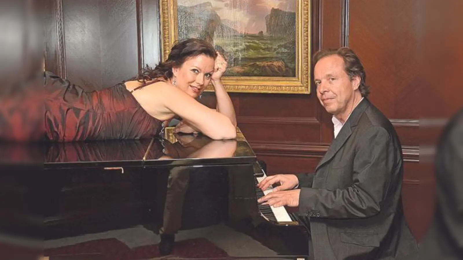 Kerstin Heiles und Christoph Pauli blicken auf das künstlerische Lebenswerk von Whitney Houston und deren größte Hits.	 (Foto: VA)