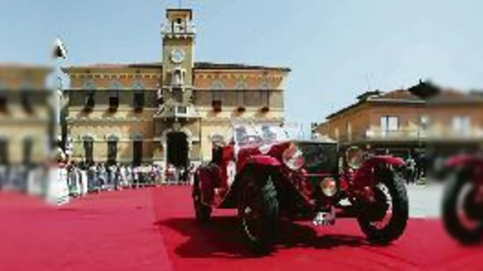 Bekommt von der Gemeinde Oberschleißheim keinen roten Teppich ausgerollt: Der italienische O.M., hier bei der Mille Miglia 2005 in Italien, soll einmal im geplanten Oldtimer-Museum stehen.  (Foto: Sagitta Leasing GmbH)