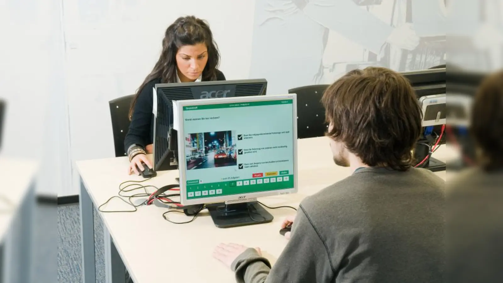 Führerscheinprüfung am PC. (Foto: Auto-Medienportal.Net)