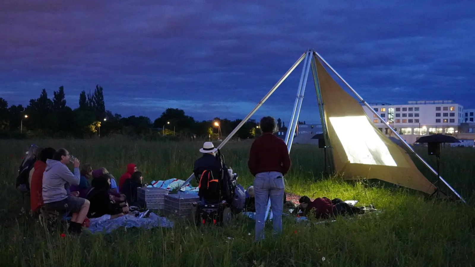 Premiere: das Grete-Pop-Up-Kino in Kooperation mit dem Kunstprojekt Kaleidoskop Freiham. (Foto: QuarterM)