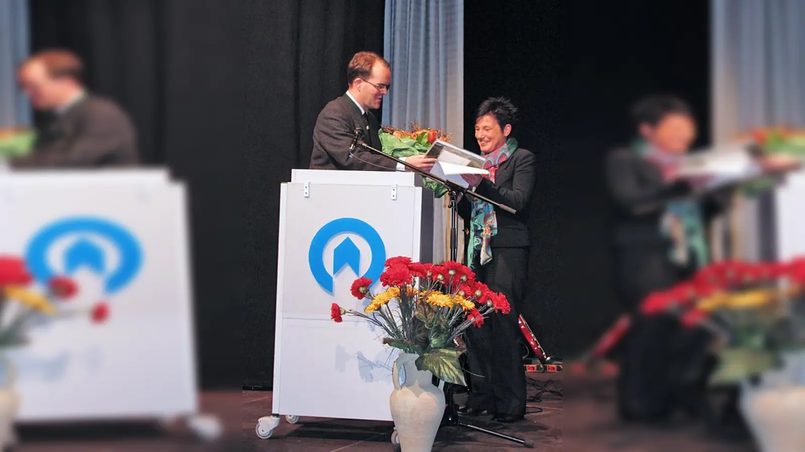 Markus Rinderspacher hat die SPD Sozialministerin Katrin Altpeter zum Erfahrungsaustausch in den Münchner Osten eingeladen.	 (Foto: bus)