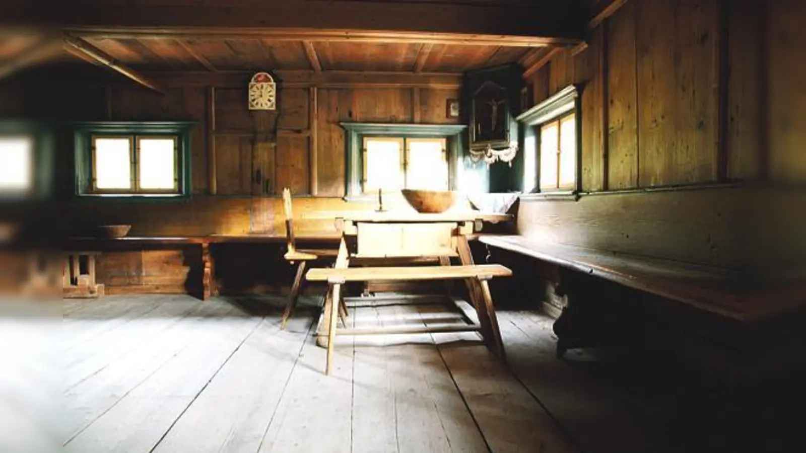 In den kalten Jahreszeiten fand das bäuerliche Leben innen statt  zu erleben im Wasmeier Freilichtmuseum in Schliersee. 	 (Foto: Museum)