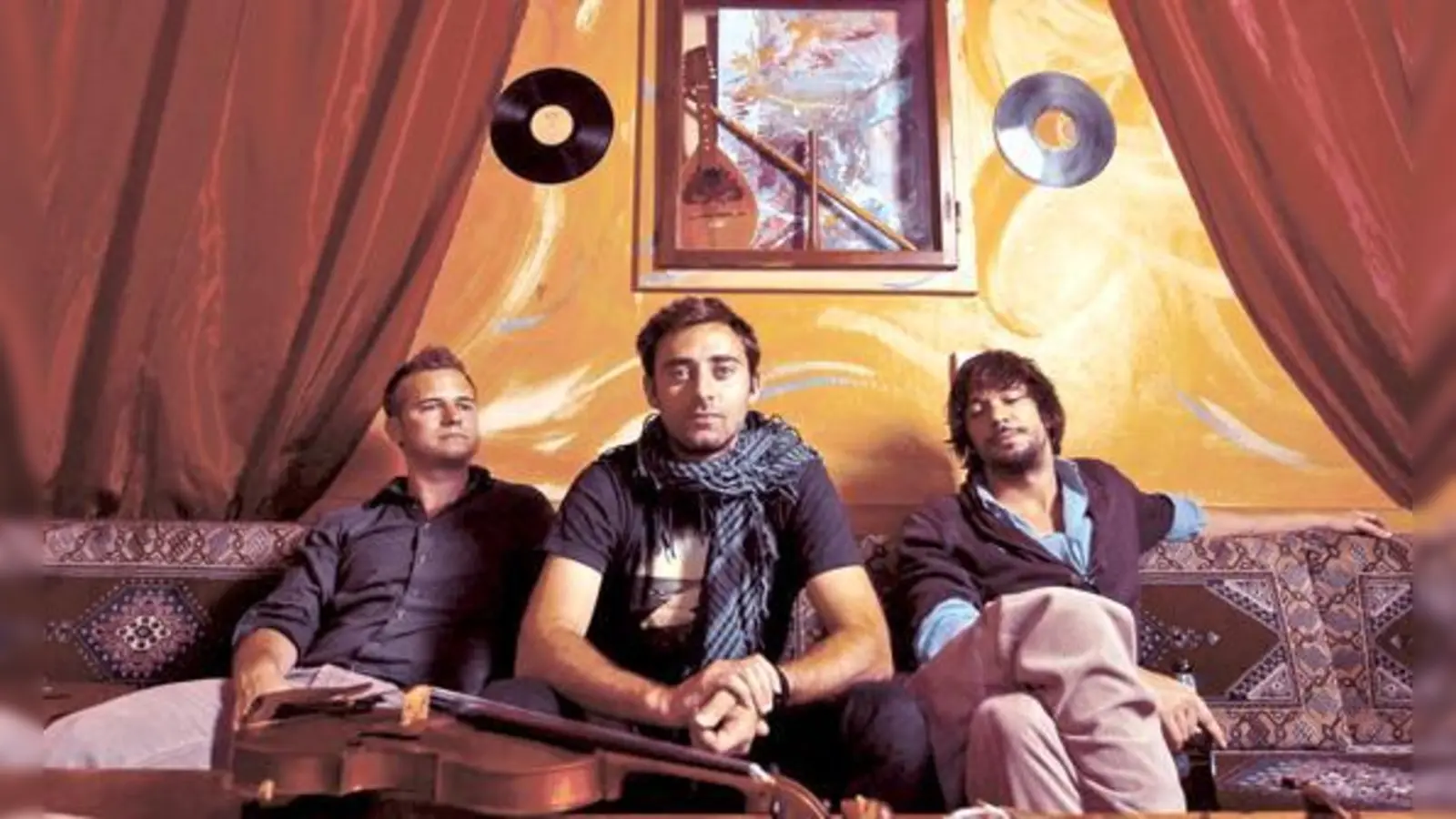 Am 11. Dezember ist das Trio Cobario zu Gast im Movimento. Im Gepäck: Eine gehörige Portion Wiener Schmäh und jede Menge Geschichten.	 (Foto: VA)