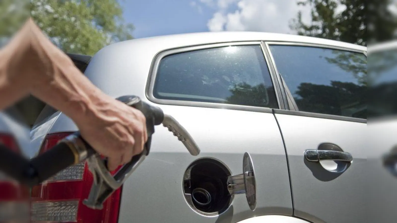 Wer Benzin statt Diesel tankt, riskiert einen Motorschaden, für den keine Versicherung aufkommt. (Foto: Fotolia)