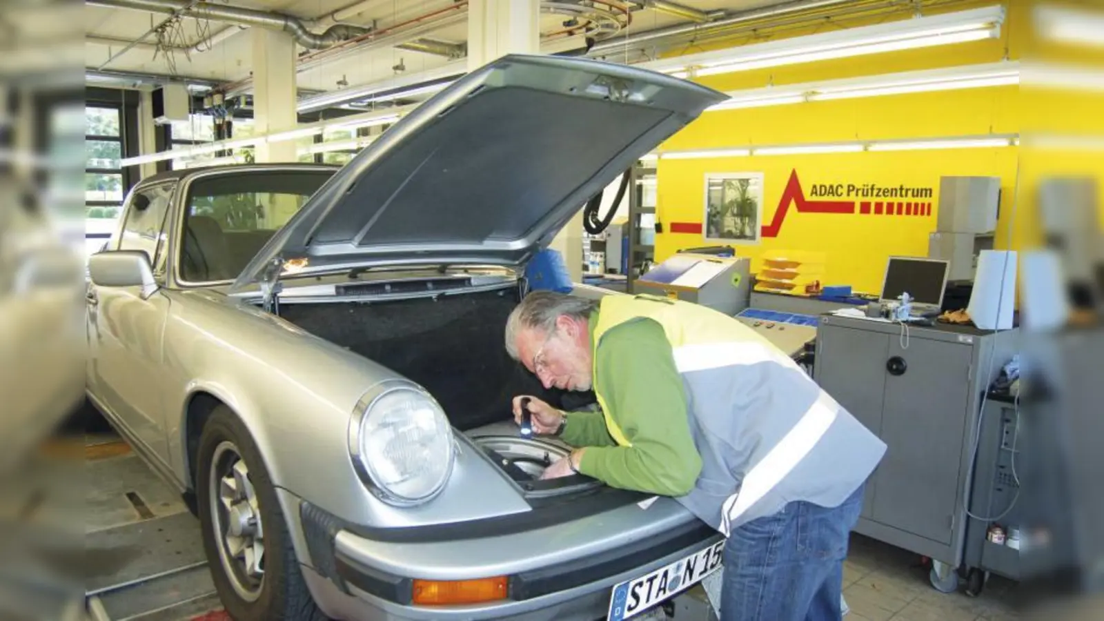Was ist der Veteran wert? Aufschluss gibt die Oldtimerbewertung im ADAC Prüfzentrum München. (Foto: ADAC Südbayern)