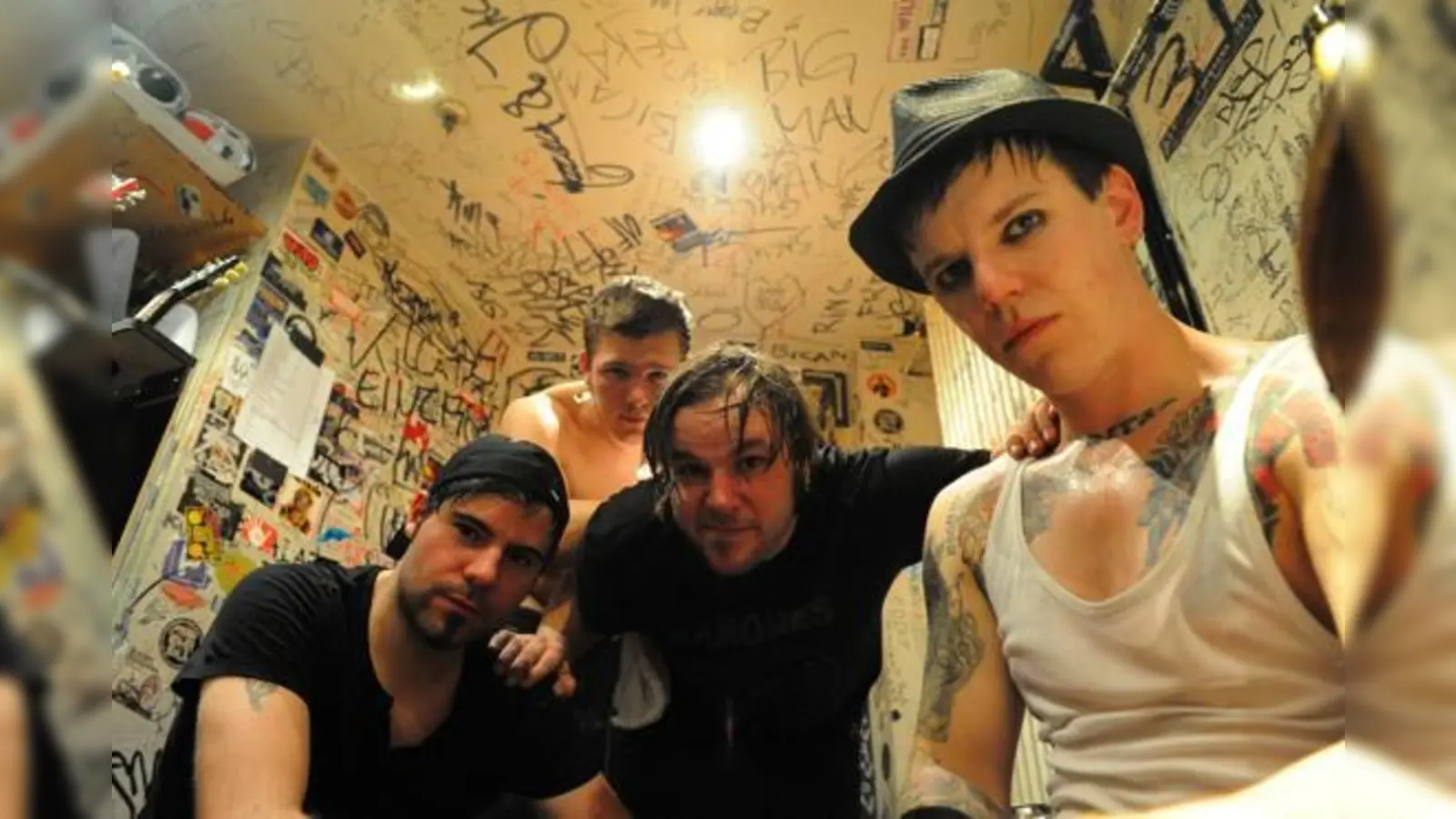 Die Hessischen Punkrocker »Serum 114« kommen mit der »Die Nacht Mein Freund« - Tour in die  Landeshauptstadt. 	 (Foto: VA)