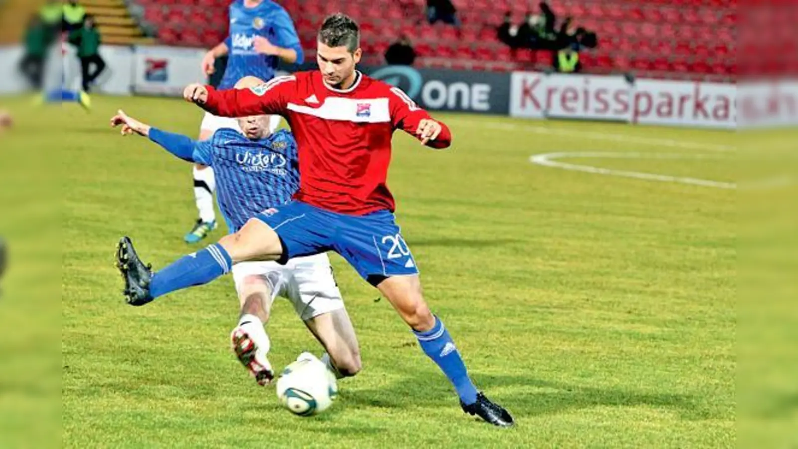 Marcel Avdic (hier im Spiel gegen Saarbrücken) und die SpVgg Unterhaching kassierten gegen Heidenheim den nächsten Rückschlag.	 (Foto: Daniel Glasl)