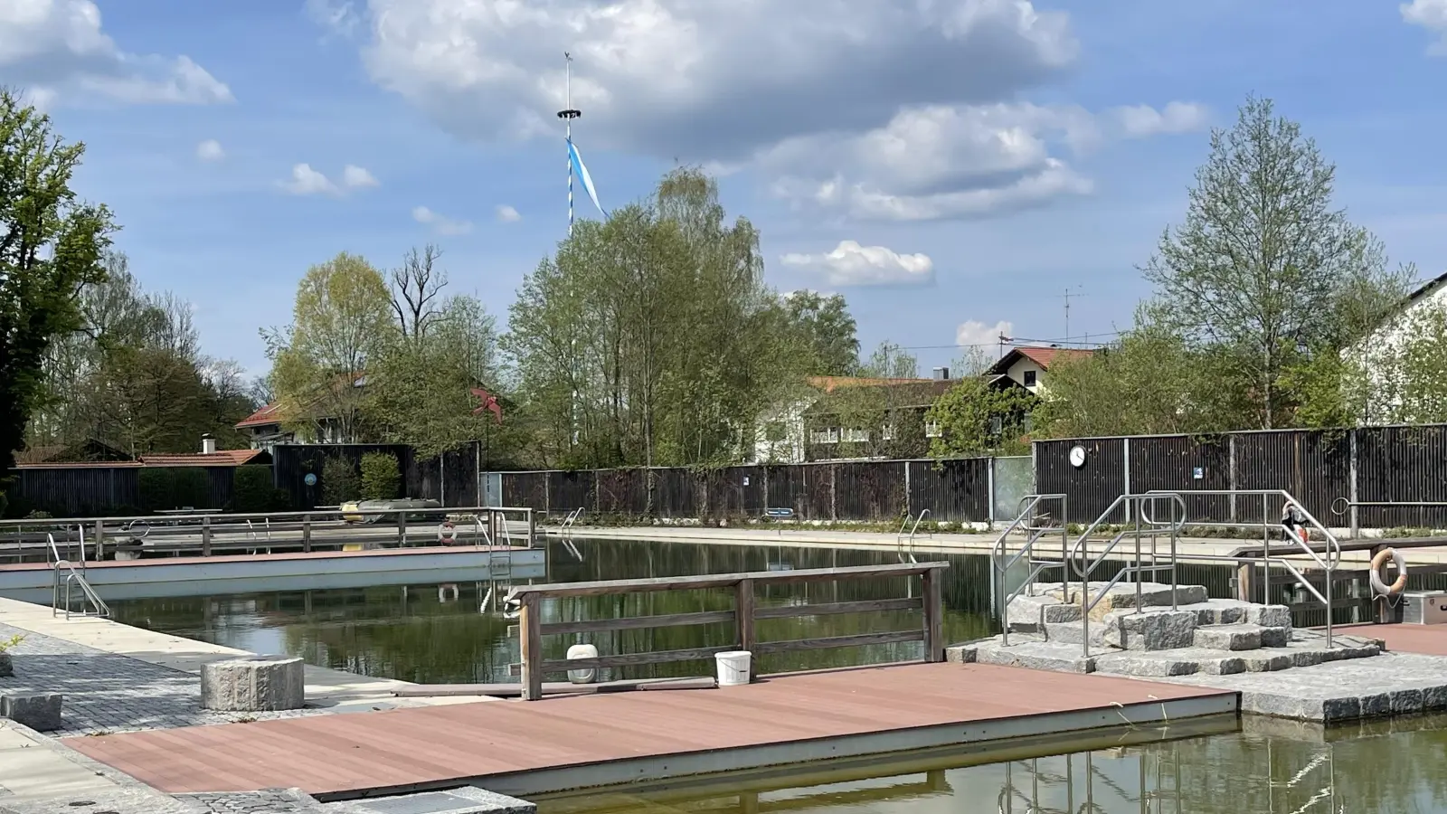 Am Samstag, 17.Mai, findet im Naturbad Furth ein Flohmarkt statt.  (Foto: hw)