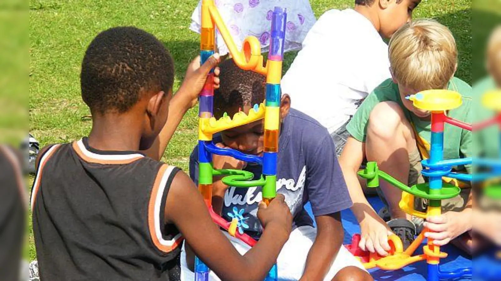 Kinder ab sechs Jahren sind eingeladen, beim bunten Osterprogramm dabei zu sein. (Foto: Echo e.V)