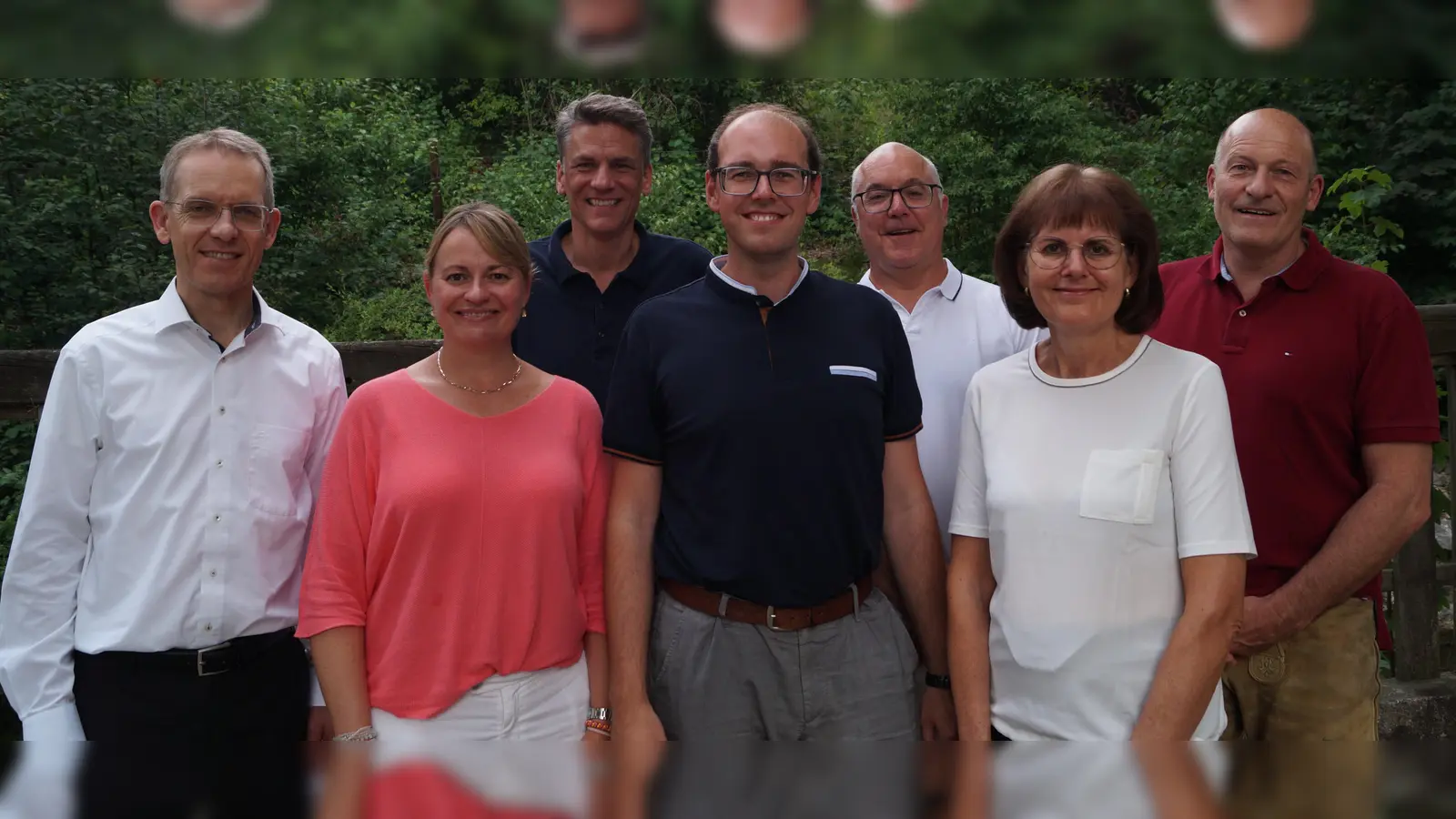 Die ÜB hat eine neue Vorstandschaft. Hinten (von links): Michael Kittelberger, Dr. Peter Gampenrieder, Jürgen Schleich und Martin Lehn. Vorne (von links): Simone Heggmair, Sebastian Rösch und Renate Rössc. (Foto: ÜB)