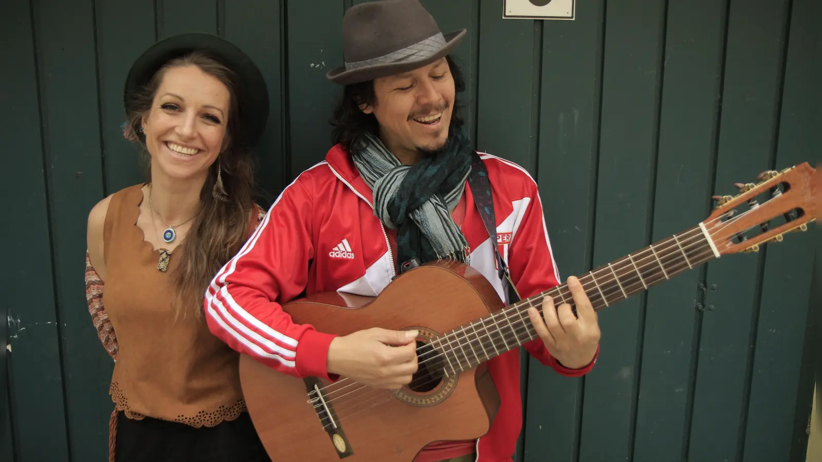 Weltmusik präsentieren AnnaLu &amp; Shavez bei einem Konzert im Gastrozelt am 4. Juli.  (Foto: AnnaLu&Shavez)