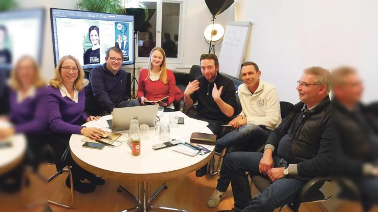 Die sechs Kandidaten v.l.n.r. Sabine Nasko, Christian Zöller, Bettina Obersojer, Leo Agerer, Bernhard Hölbling und Alexander Reissl.  (Foto: VA)