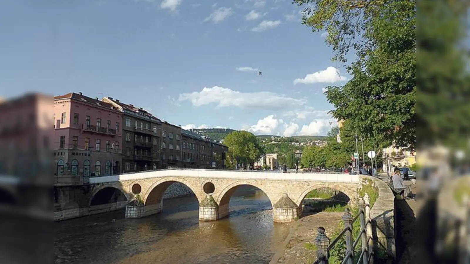 Teilnehmer der Bosnienreise berichten über ihre ganz  persönlichen Eindrücke	 (Foto: Peter Dill)