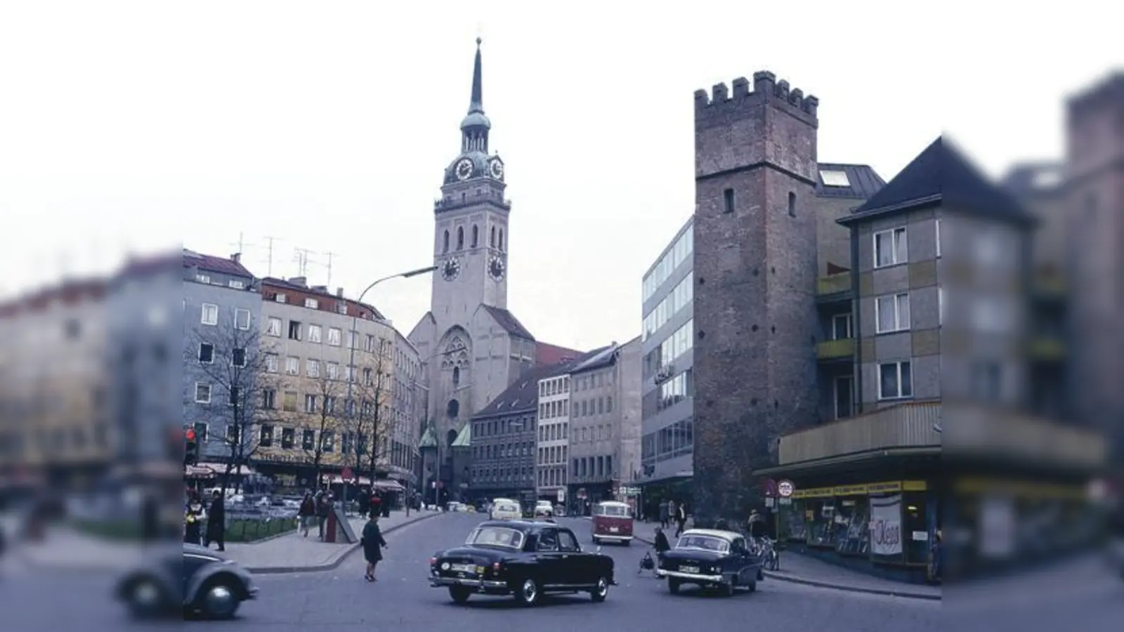 Der Rindermarkt hat sich auf den ersten Blick in den letzten Jahrzehnten nur in Details verändert. Dennoch ist das gut 50 Jahre alte Foto ein Zeitdokument.	 (Foto: Herbert Wendling)