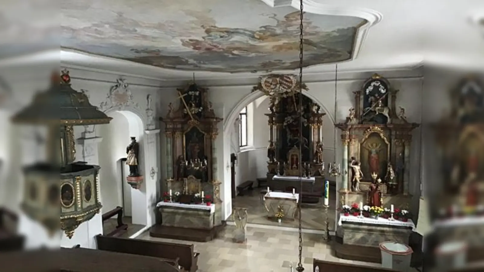 Die Moosacher Pfarrkirche lädt ein zum Passionssingen.  (Foto: Daniel Mielcarek)