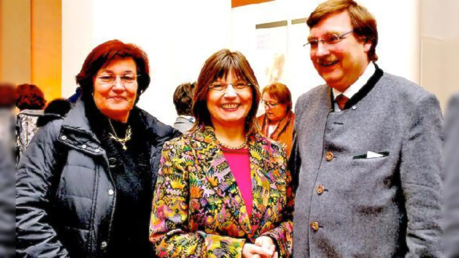 Von  (Foto: Christa Stewens, Dr. Edith Wölfl und Joachim Unterländer (Landtagsabgeordneter, CSU).	VA)