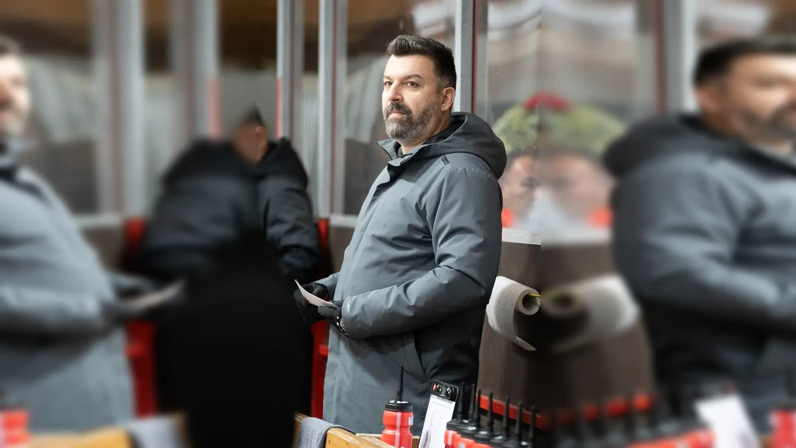 Head-Coach Thomas Vogl will auch in der kommenden Saison die Geschicke des EHC Klostersee lenken. (Foto: smg)