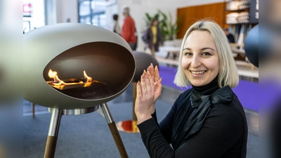 Ganz ohne Anschluss an den Kamin brennen die Öfen des Start-Ups Le Feu Fires auf der Heim+Handwerk, die vom 27. November bis 1. Dezember stattfindet. (Foto: T. Plettenberg)