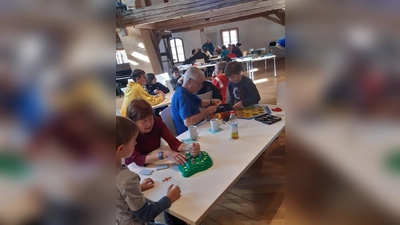 Spielen macht Spaß und bringt die Gemeinde Erdweg und ihre Bürger zusammen. (Foto: Kulturverein Erdweg)