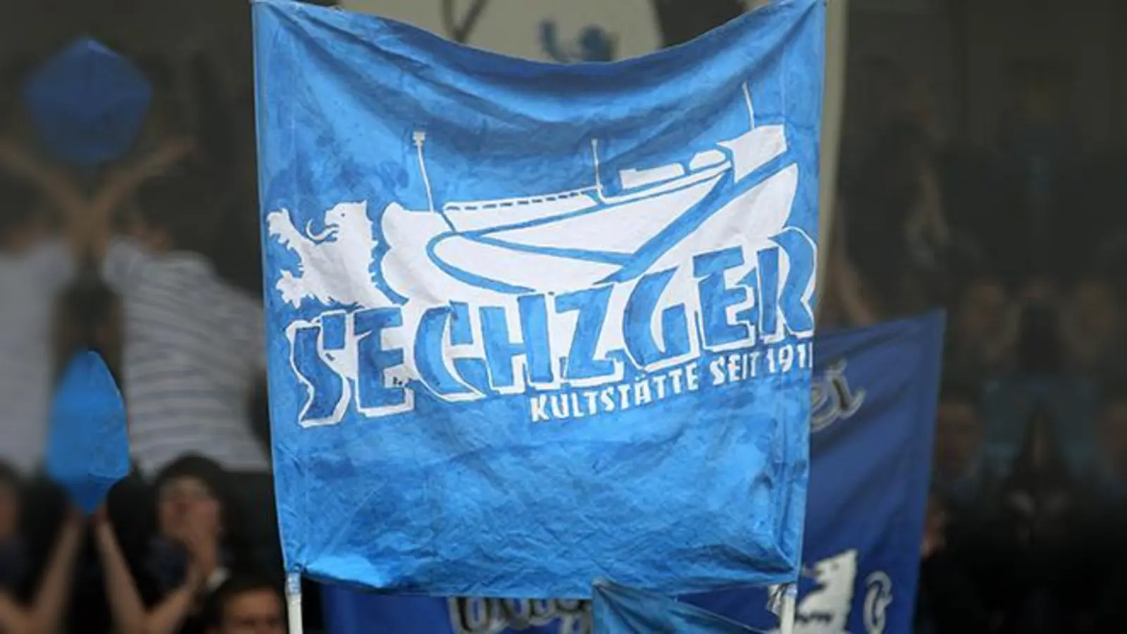 Geschichtsträchtig: Fanaktionen für das Grünwalder.  (Foto: Anne Wild)