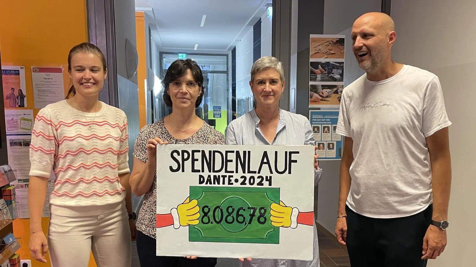 Über 8.000 Euro konnte das Dante-Gymnasium im Rahmen des Sommerfestes an die Vertreterinnen von „Kleine Helden” übergeben. (Foto: Sch)