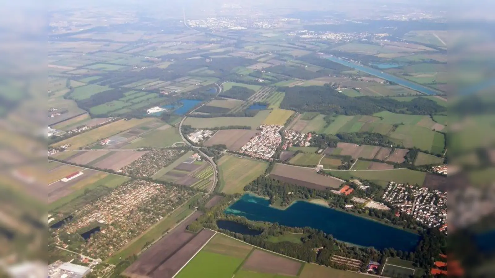 Das Landschaftsschutzgebiet zwischen Dachau und Karlsfeld soll verkleinert werden. (Foto: Christian Beuschel/pixelio.de)