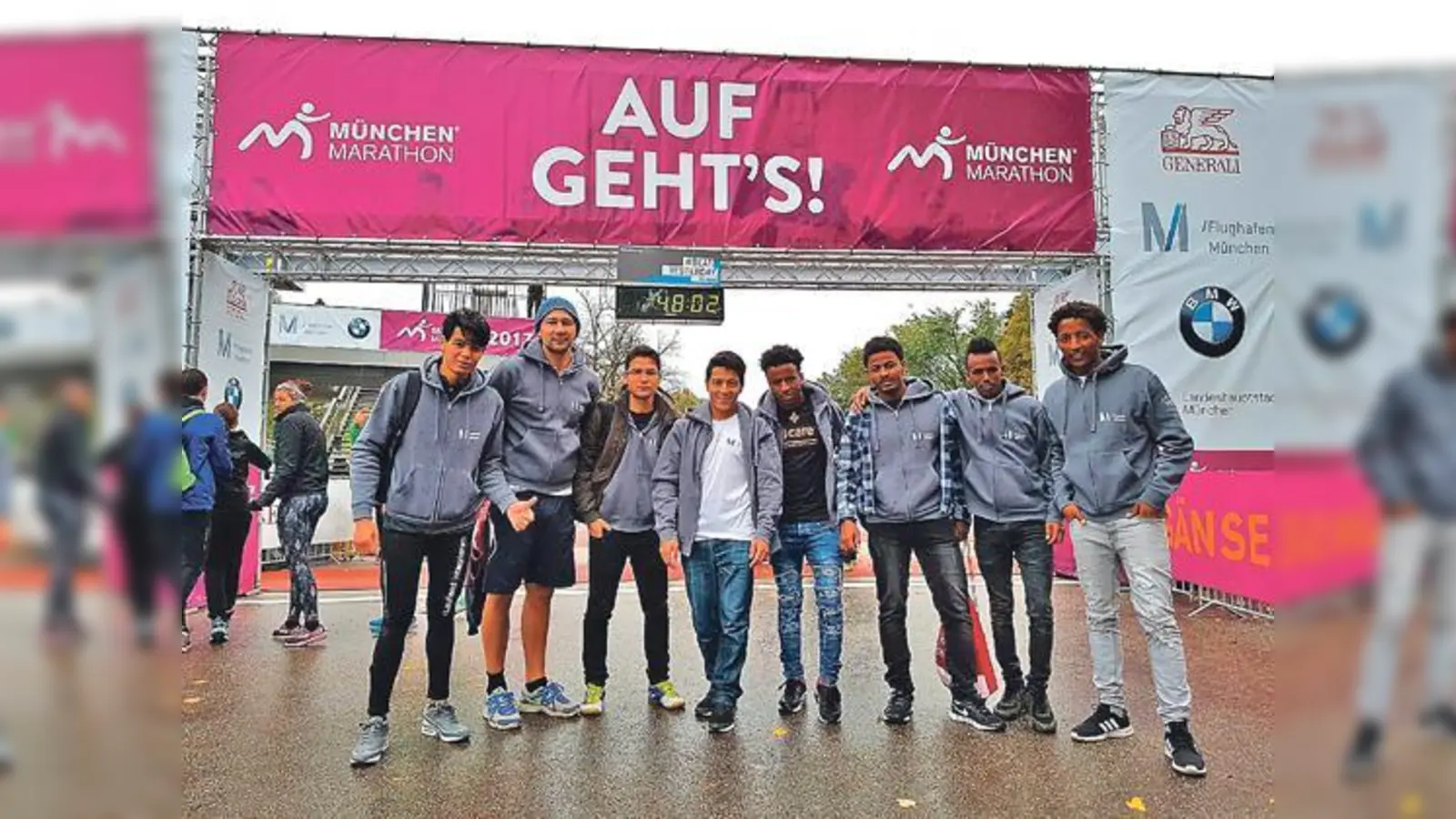 Acht Geflüchtete aus Unterföhring waren mit am Start.	 (Foto: Helferkreis Unterföhring)