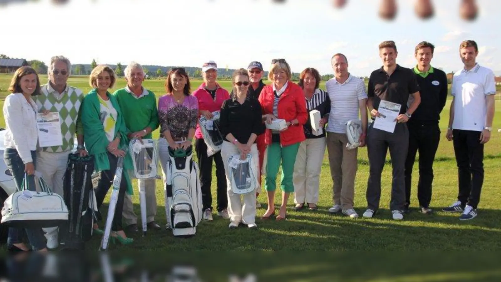 Die glücklichen Gewinner des großen 18-Loch-Eröffnungsturniers . (Foto: pi)