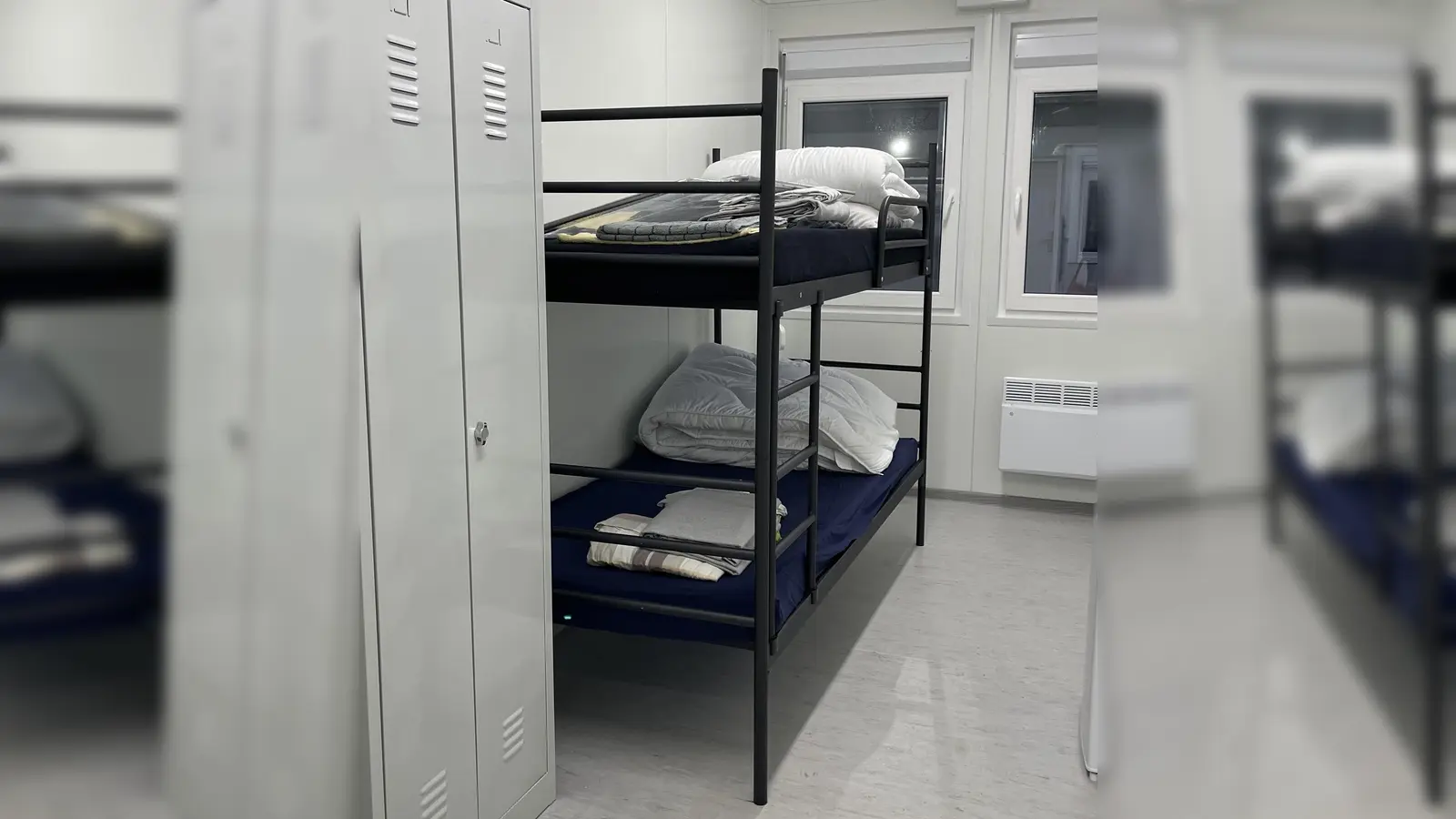 Über das Zusammenleben im Containerdorf und die Betreuung der Geflüchteten wird beim nächsten Stammtisch berichtet. (Foto: hw)