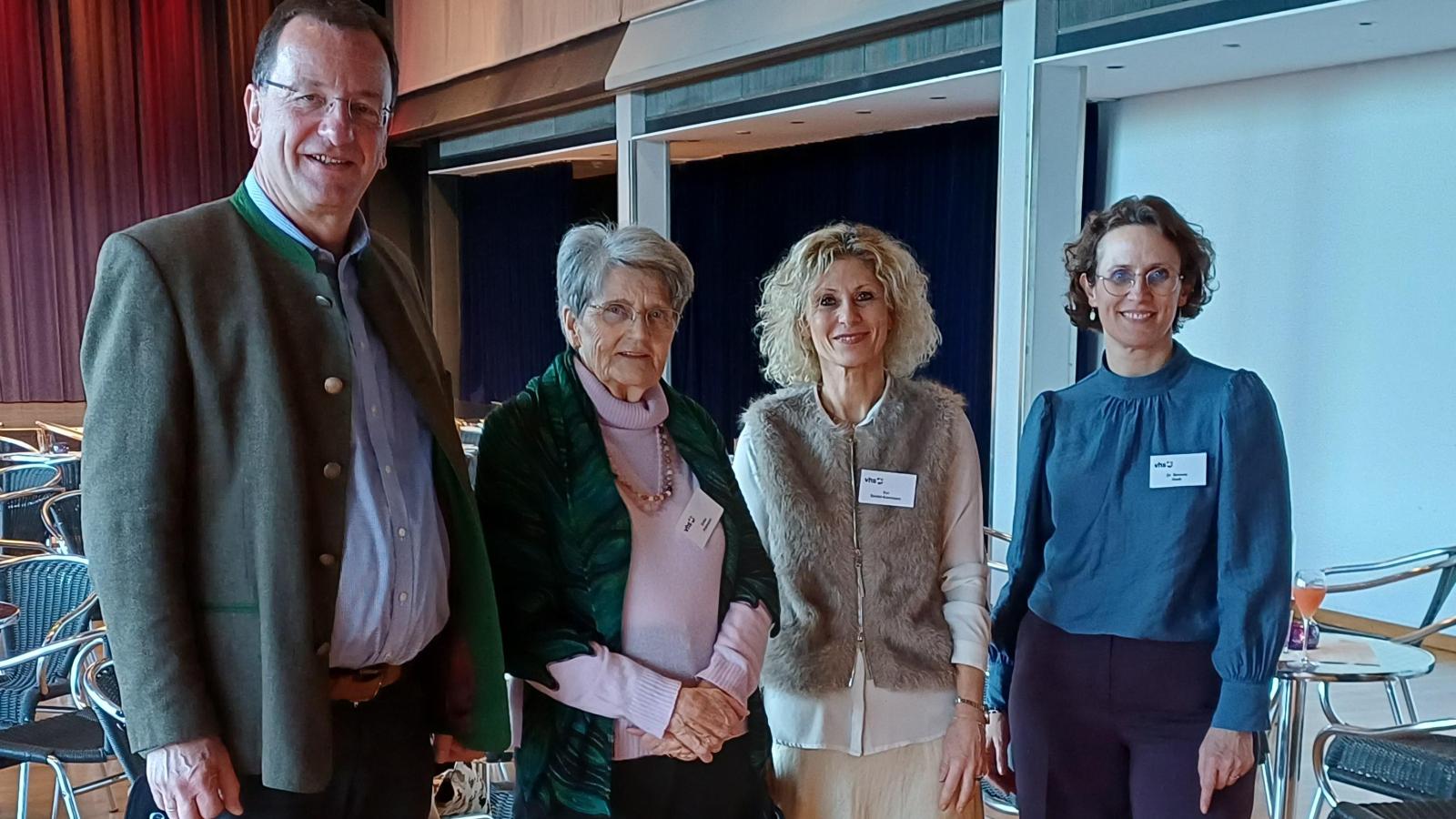 Ehrungen-bei-der-Vhs-Germering