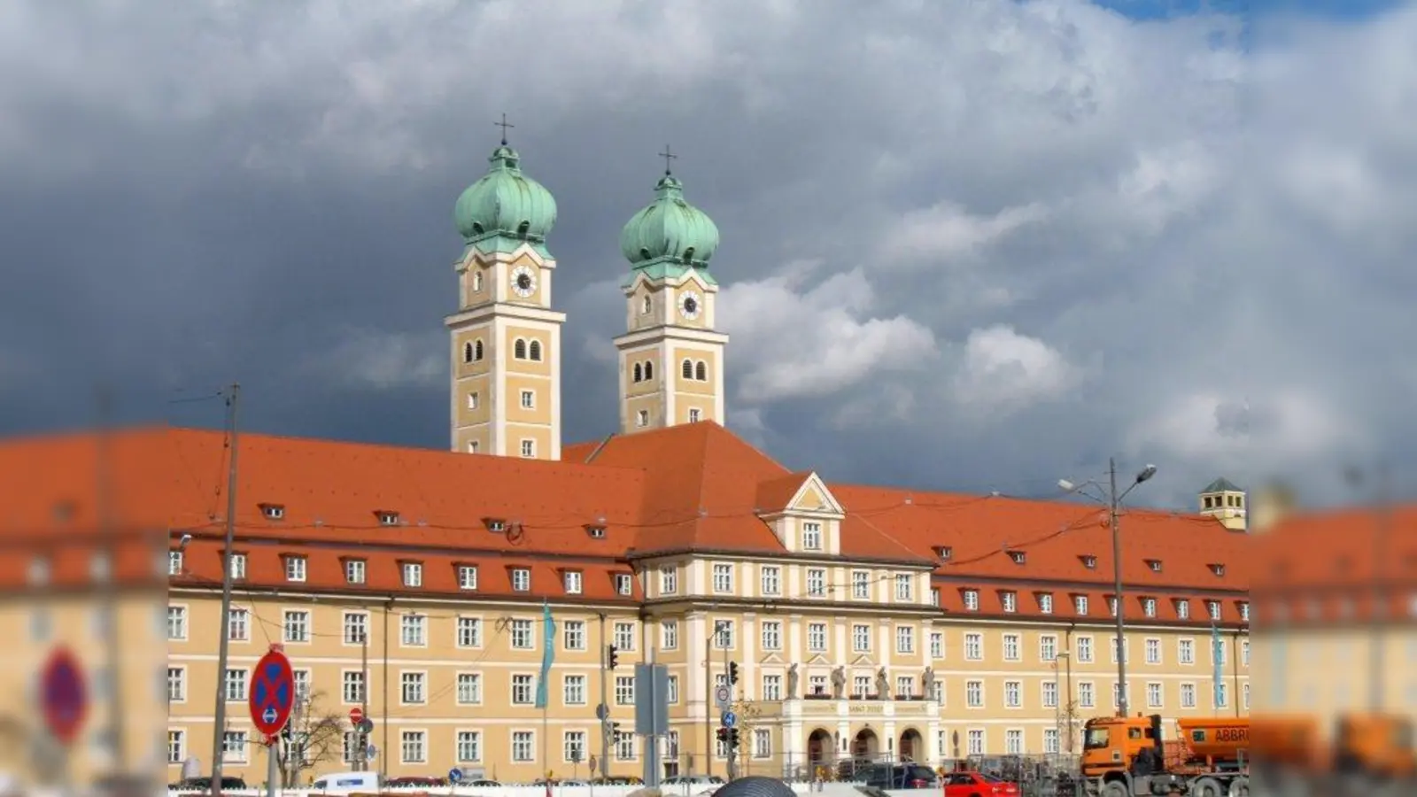 Im Münchenstift St. Josef will die Stadtsparkasse stundenweise ihren Service anbieten. Nötig ist dafür ein Raum. (Foto: A.H.)