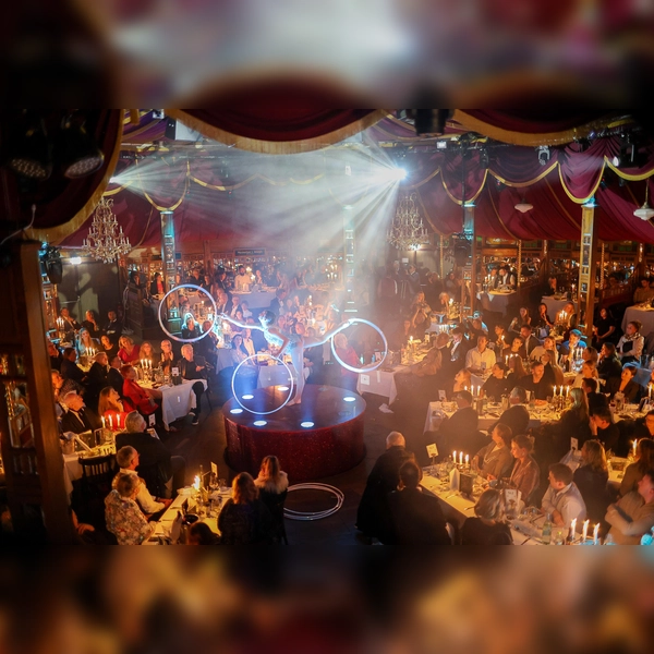 Die Show „Secret Garden“ vereint internationale Spitzenkünstler, die mit ihren einzigartigen Talenten das Publikum in Staunen versetzen. (Foto: teatro events GmbH)