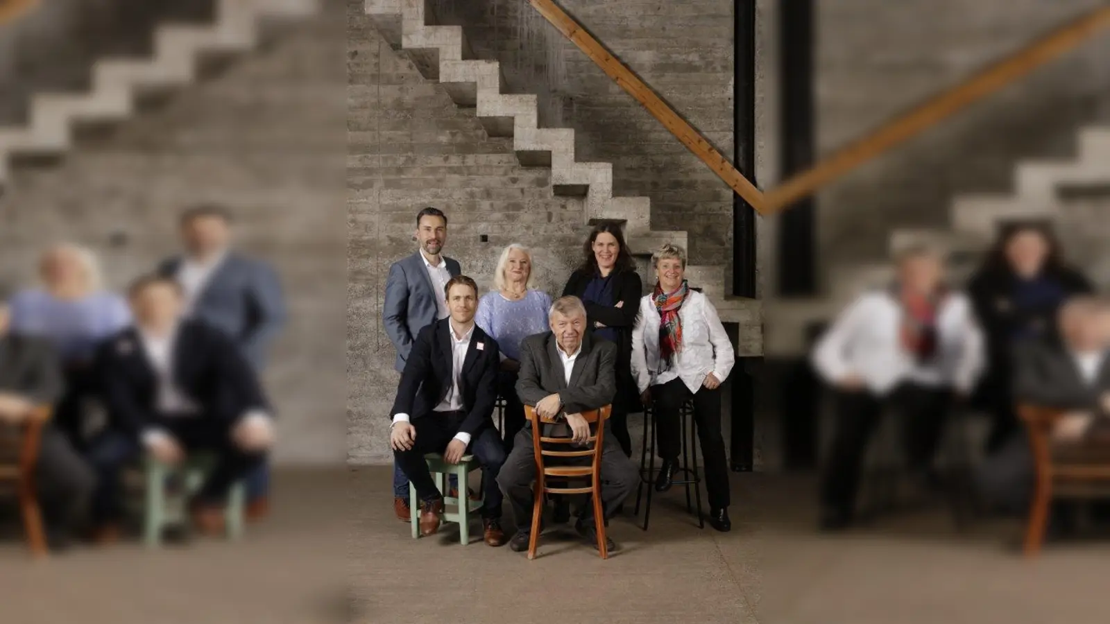 Sie wollen für die SPD in den Bezirksausschuss Laim: Hintere Reihe von links: Jürgen Schaller, Margit Meier, Verena Dietl, Ursula Striegl. Sitzend: Carsten Kaufmann und amtierender BA-Vorsitzender Josef Mögele. (Foto: SPD Laim)